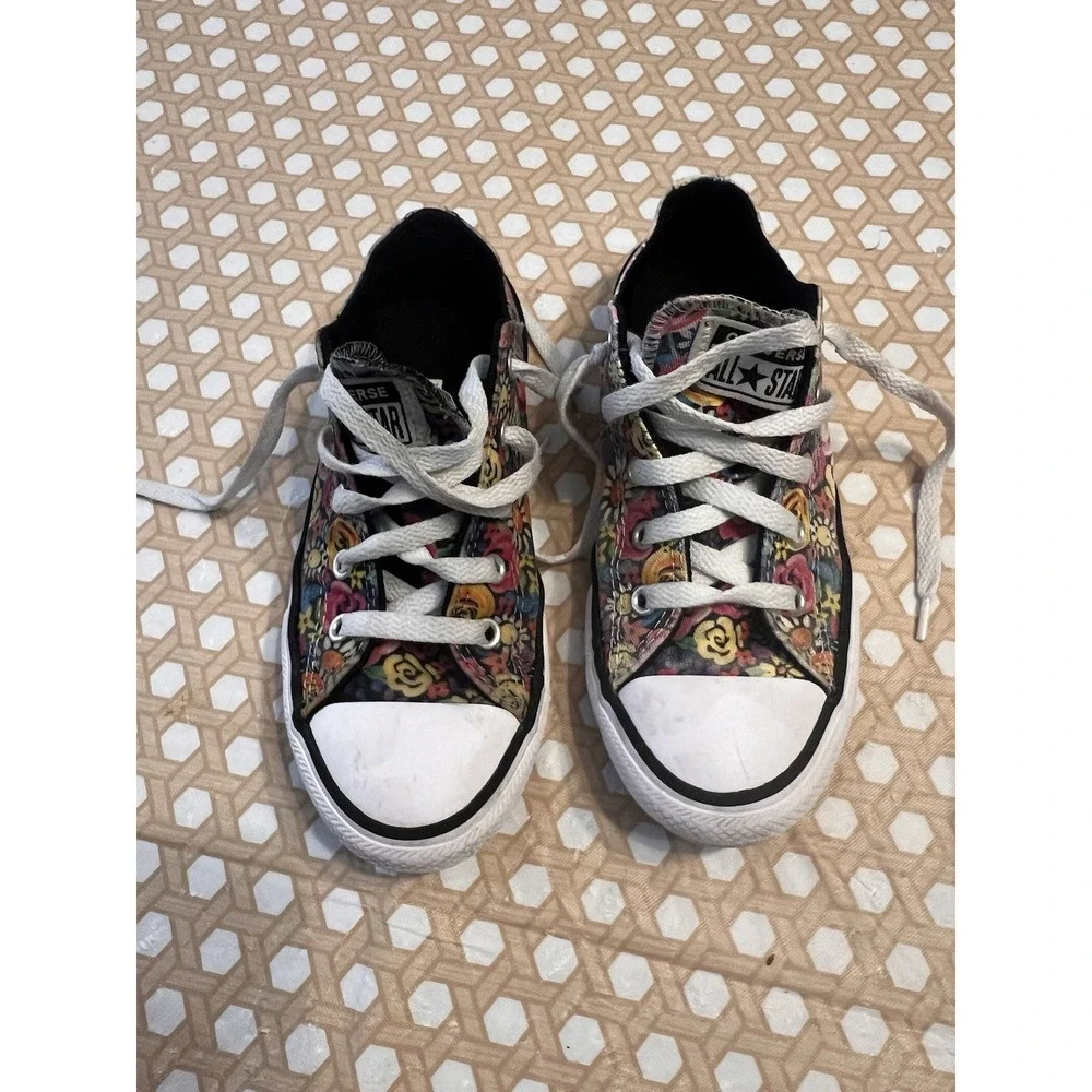 Converse Chuck Taylor‎ All Star Daisy Print Sneakers Multicolor Size 1
